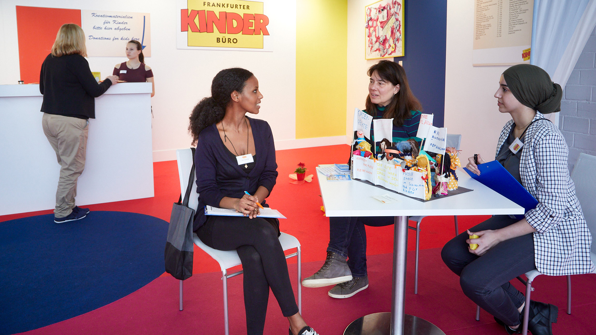 Creativeworld donation campaign with the "Frankfurter Kinderbüro"